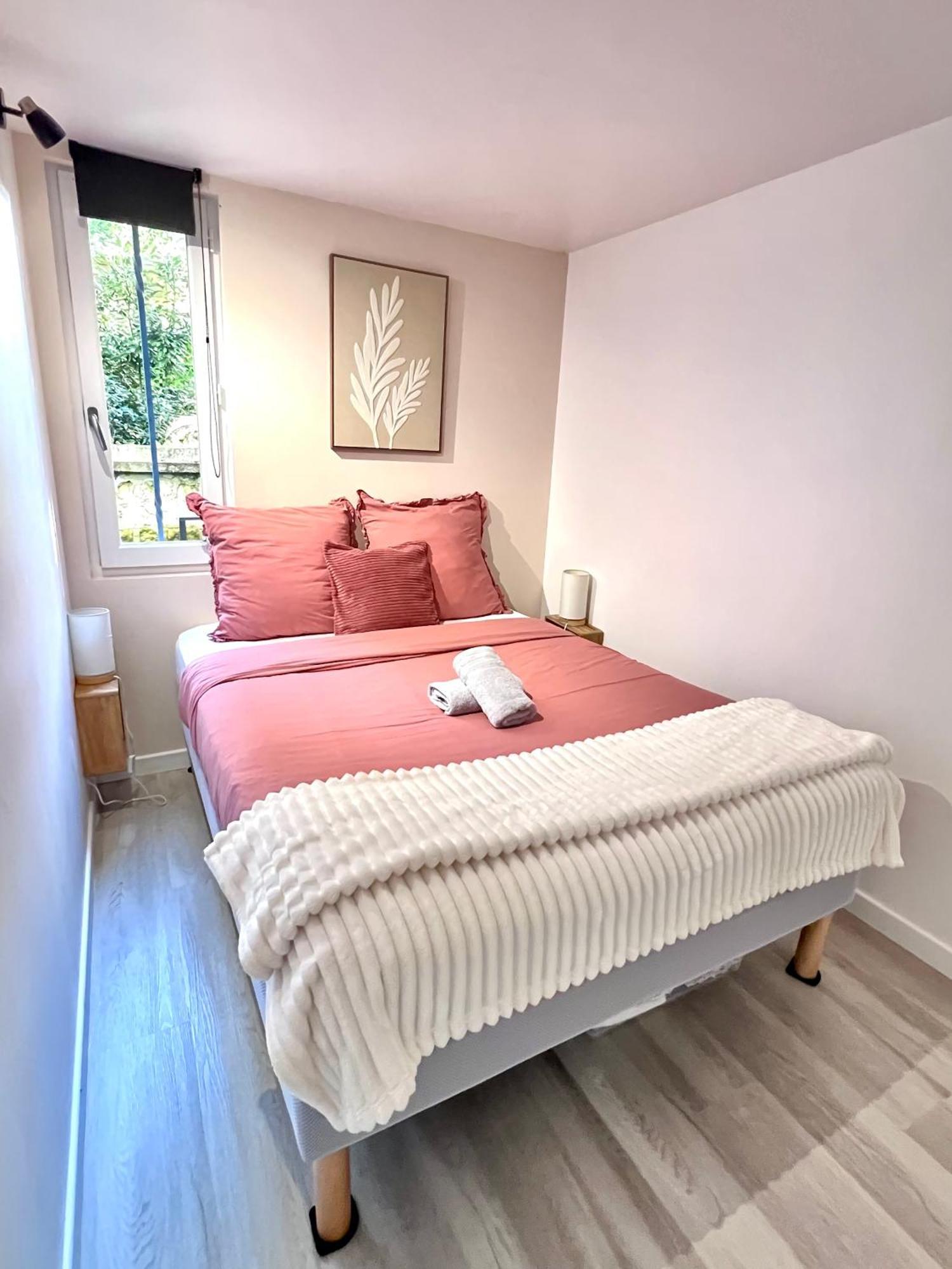 Le Badebec, Appt Dans Maison Typique Avec Jardin Prive Chinon Esterno foto
